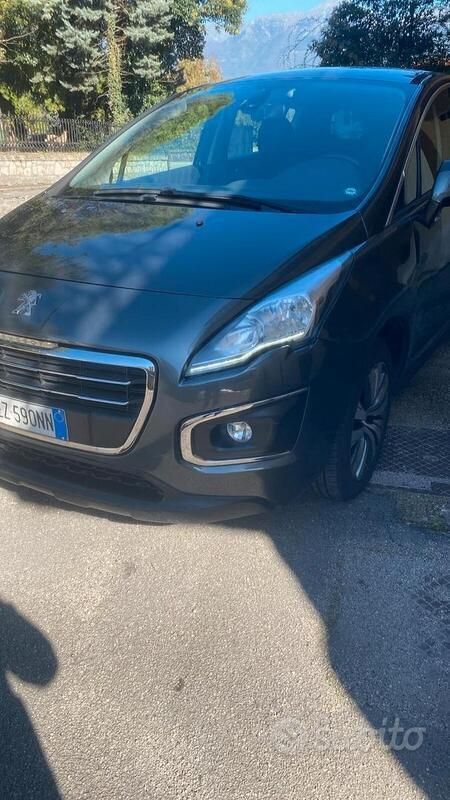 Argento Usata 2015 Peugeot 3008 Active SUV | 7450 € (Cara) - Immagine 1/4