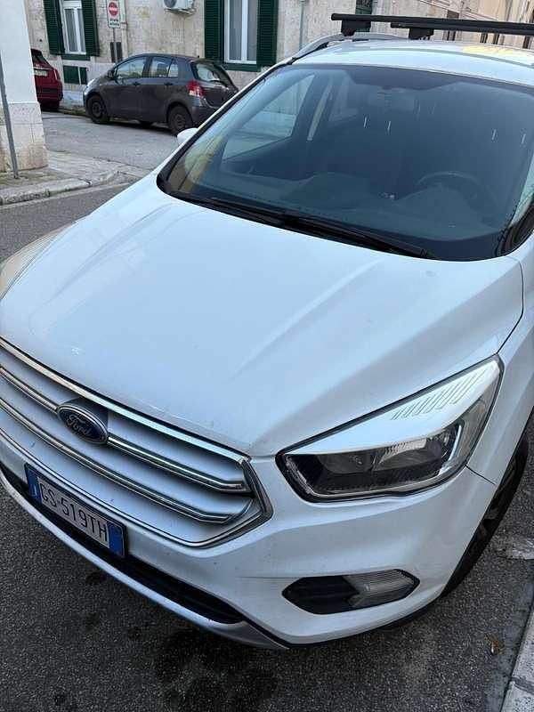 Usata Ford Kuga Business Edition 120 CV (88 kW) 2019 Bianco SUV