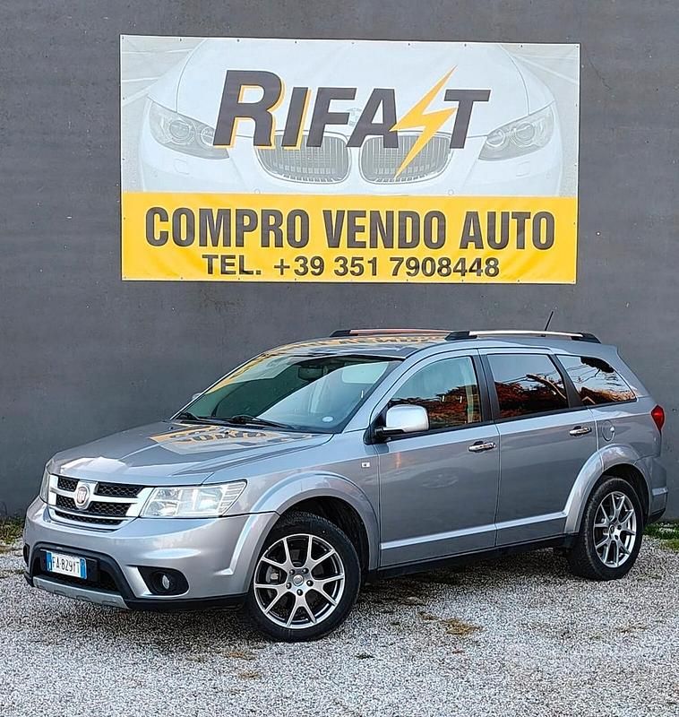 Usata Fiat Freemont Cross 170 CV (125 kW) 2015 Grigio SUV