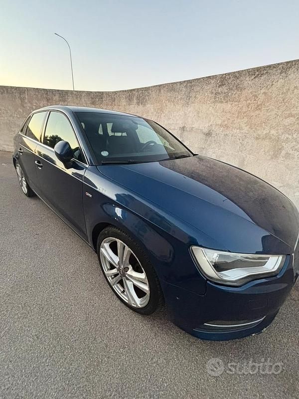 Blu Usata 2014 Audi A3 S-Line Tre volumi | 8000 € (Buon prezzo) - Immagine 1/4