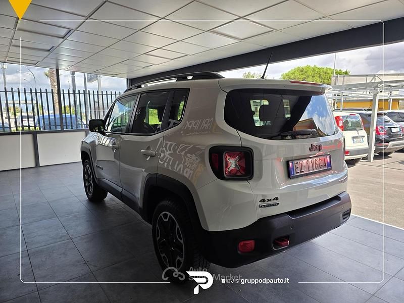 Usata Jeep Renegade Trailhawk 170 CV (125 kW) 2015 Bianco SUV