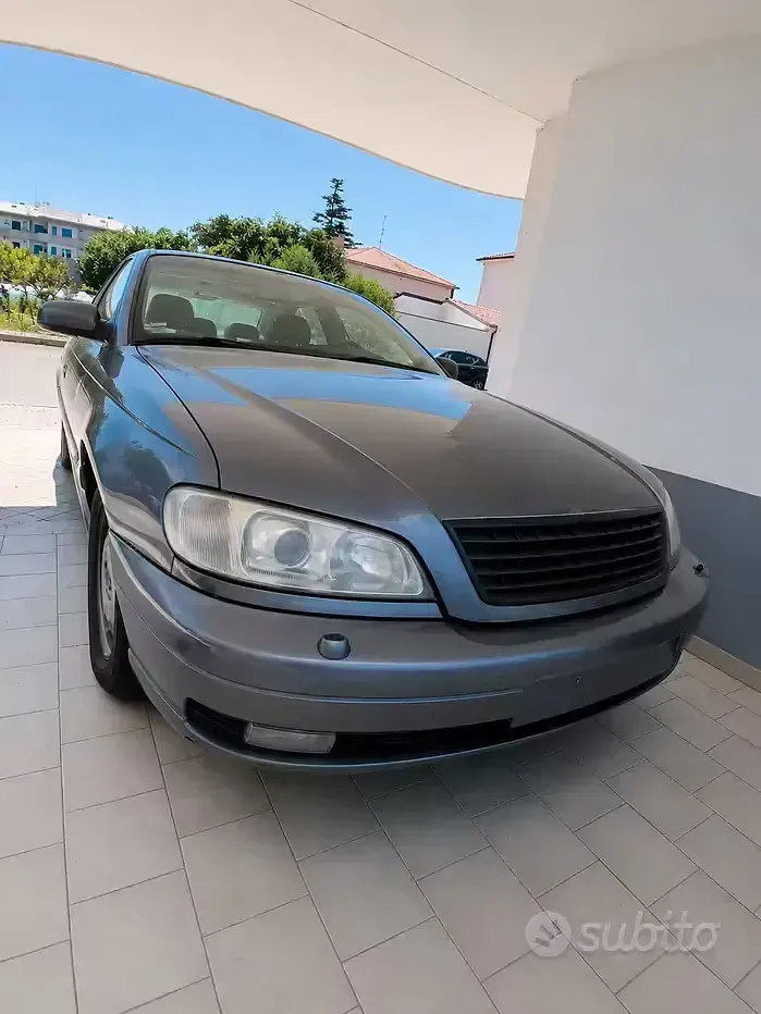 Usata Opel Omega 177 CV (130 kW) 2002 Grigio Berlina