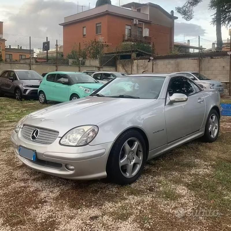 Usata Mercedes SLK200 163 CV (119 kW) 2001 Grigio Cabrio