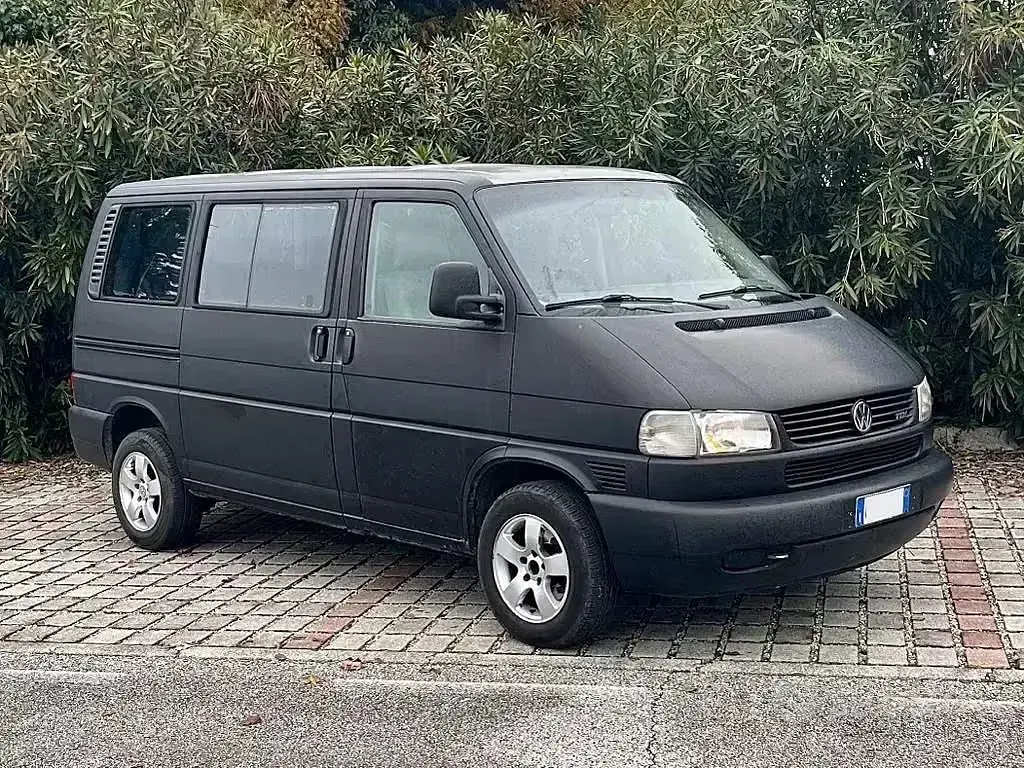 Usata VW Multivan 102 CV (75 kW) 1997 Nero Monovolume
