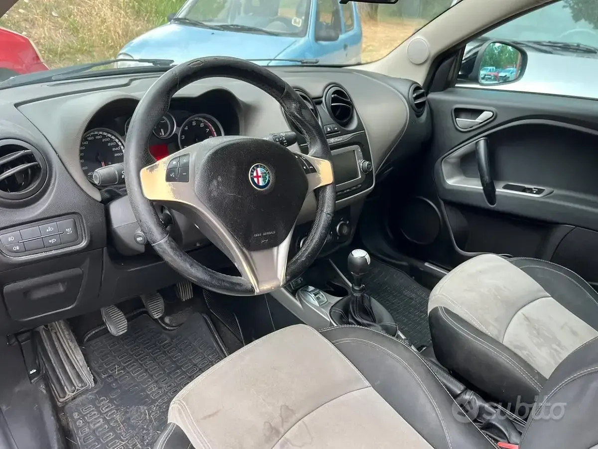 Usata Alfa Romeo MiTo 120 CV (88 kW) 2014 Nero Utilitaria