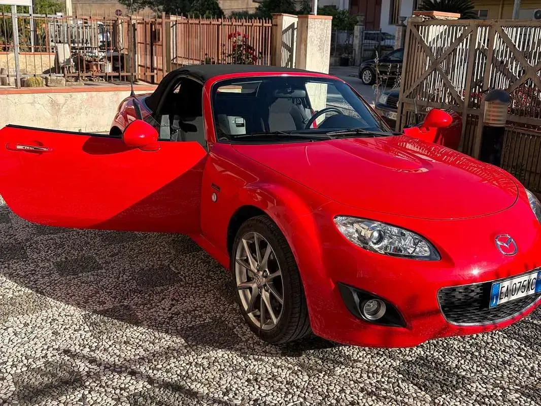 Usata Mazda MX5 126 CV (92 kW) 2010 Rosso Cabrio