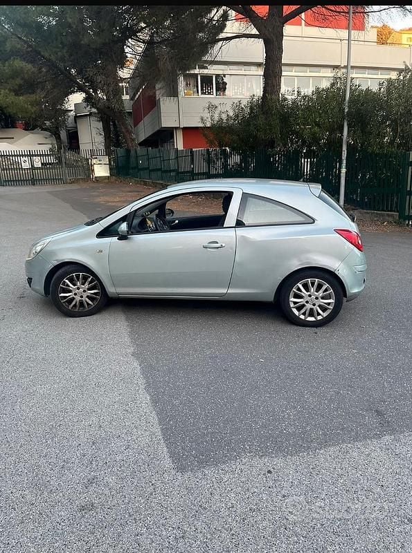 Occasion Opel Corsa 80 ch (58 kW) 2009 Gris Berline