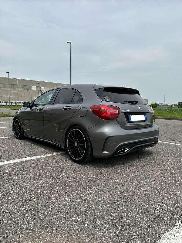 Usata Mercedes A200 Premium 136 CV (100 kW) 2017 Berlina