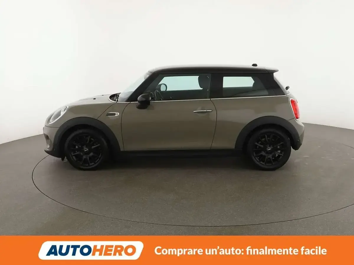 Usata Mini Cooper D 116 CV (85 kW) 2019 Verde Utilitaria