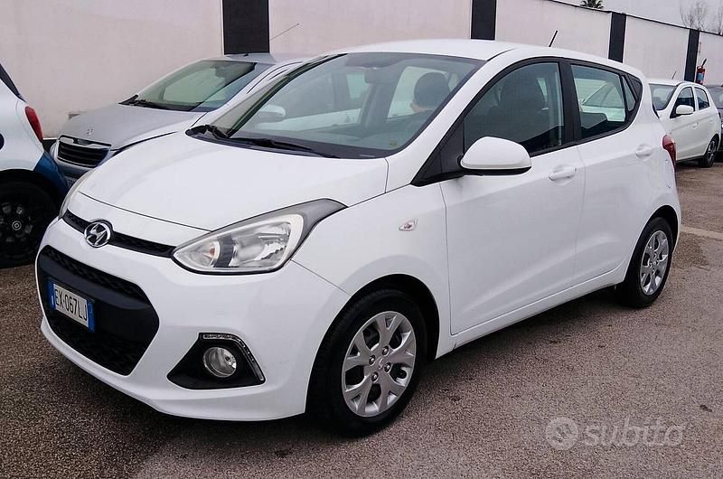 Usata Hyundai i10 66 CV (48 kW) 2014 Bianco Utilitaria