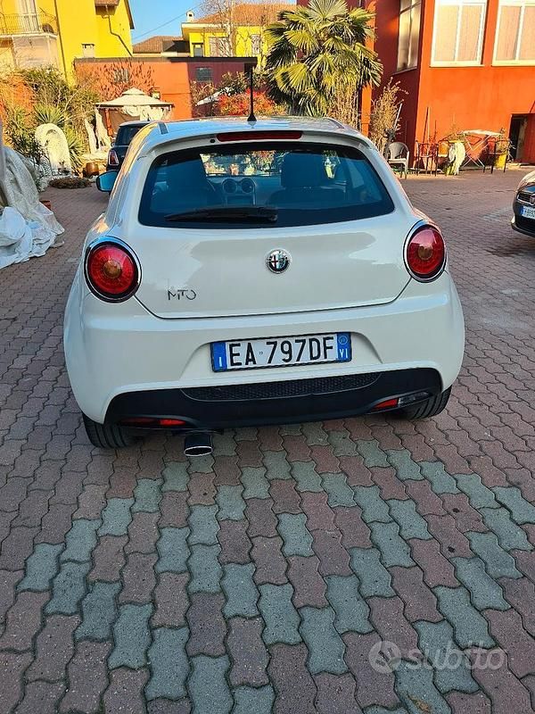 Usata Alfa Romeo MiTo 120 CV (88 kW) 2010 Bianco Utilitaria