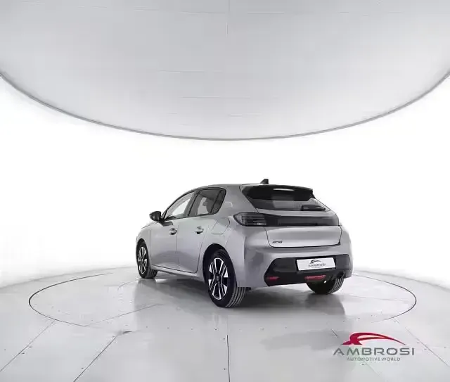 Usata Peugeot 208 Allure 101 CV (74 kW) 2025 Grigio Utilitaria