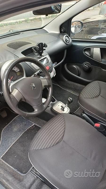 Usata Peugeot 107 Allure 68 CV (50 kW) 2012 Grigio Utilitaria