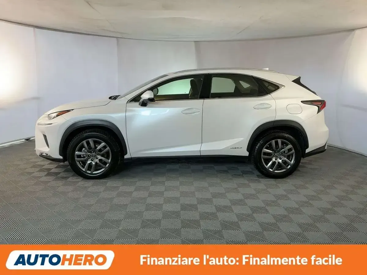 Usata Lexus NX300h Business Edition 155 CV (114 kW) 2019 Bianco SUV