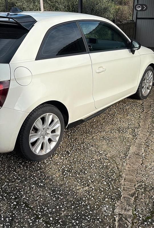 Usata Audi A1 86 CV (63 kW) 2011 Bianco Utilitaria