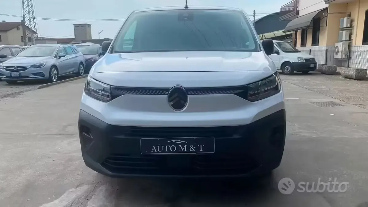 Usata Citroën e-Berlingo 102 CV (75 kW) 2024 Bianco Furgone
