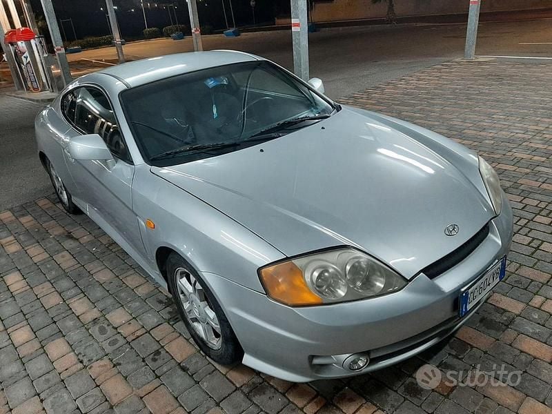 Usata Hyundai Coupé 105 CV (77 kW) 2003 Grigio Coupé