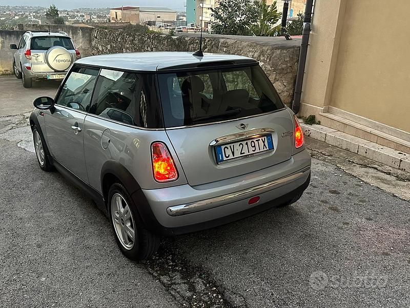 Usata Mini Cooper 75 CV (55 kW) 2005 Utilitaria