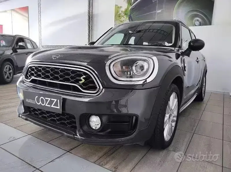 Usata Mini Countryman Hype 136 CV (100 kW) 2019 Grigio SUV