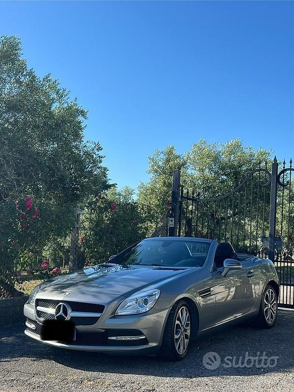 Usata Mercedes SLK250 204 CV (150 kW) 2015 Grigio Cabrio