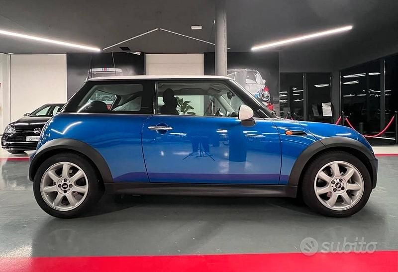 Usata Mini One D 88 CV (64 kW) 2006 Blu Utilitaria