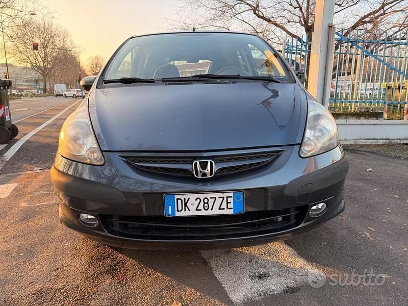 Usata Honda Jazz 83 CV (61 kW) 2007 Blu Utilitaria