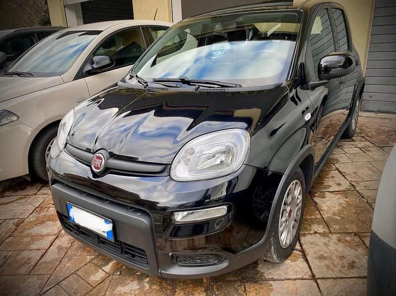 Nero Usata 2023 Fiat Panda City Life Utilitaria | 8200 € (Super prezzo) - Immagine 1/4