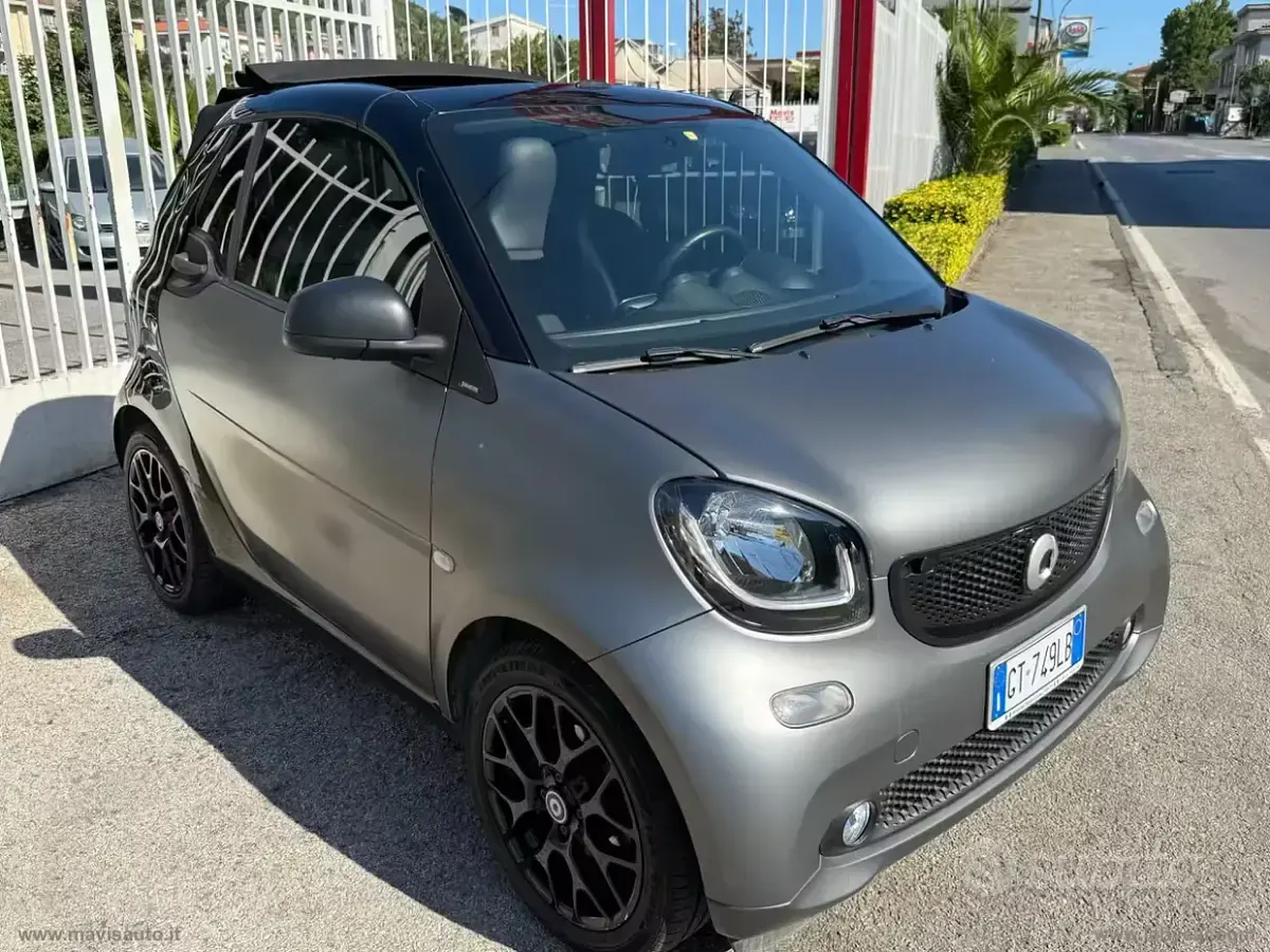 Usata Smart ForTwo Cabrio Passion 90 CV (66 kW) 2016 Grigio Cabrio