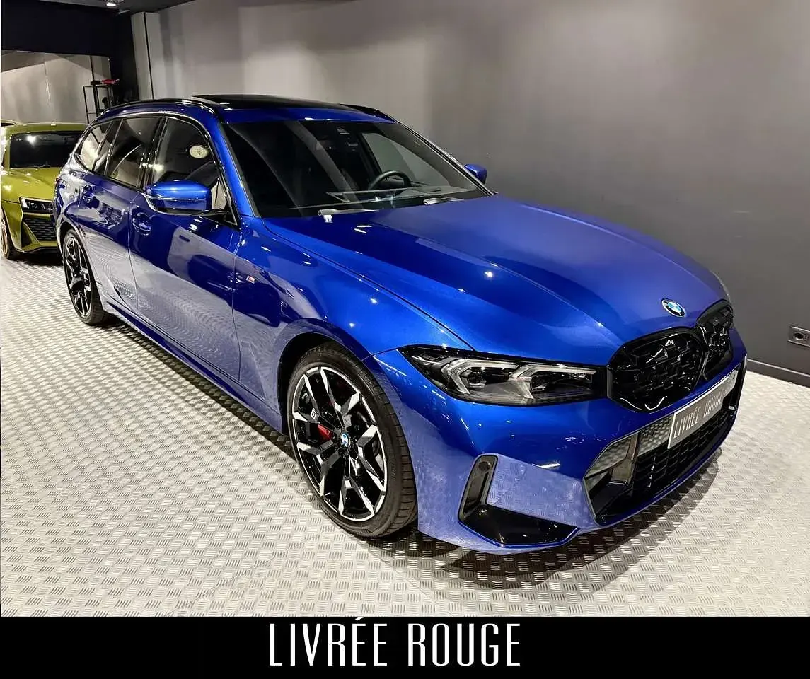 Usata BMW 330 M Sport 286 CV (210 kW) 2025 Blu/azzurro Station wagon