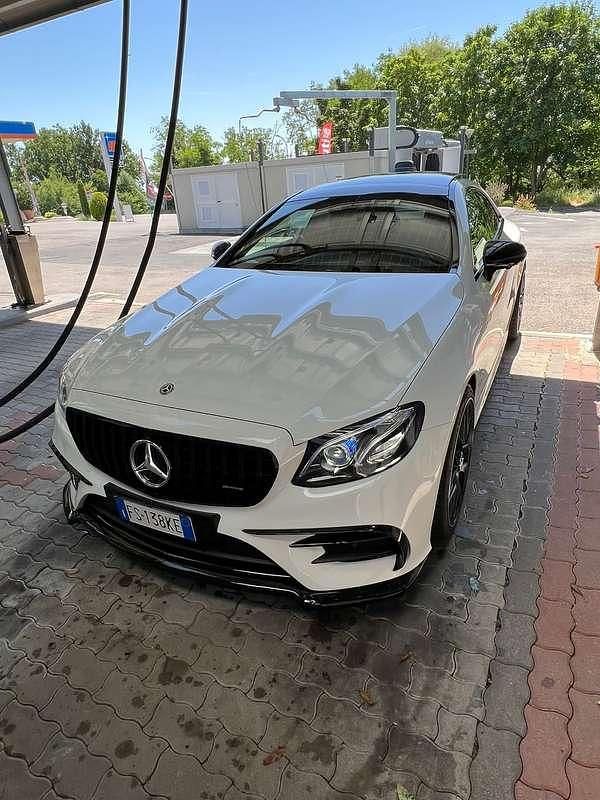 Usata Mercedes E220 Premium Plus 194 CV (142 kW) 2018 Coupé