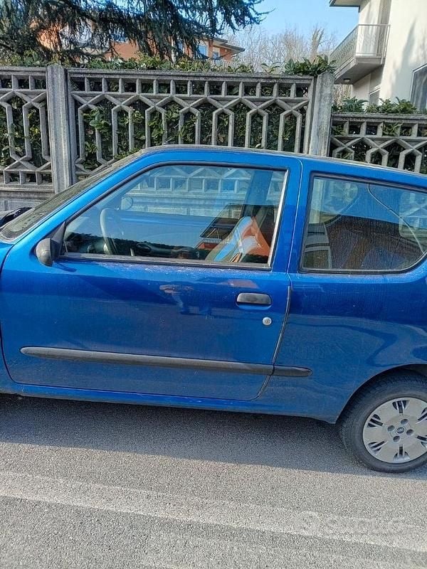 Usata Fiat 600 2002 Blu Berlina