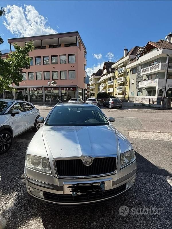 Usata 2008 Skoda Octavia Ambiente Station wagon | 2000 € (Ottimo prezzo) - Immagine 1/4