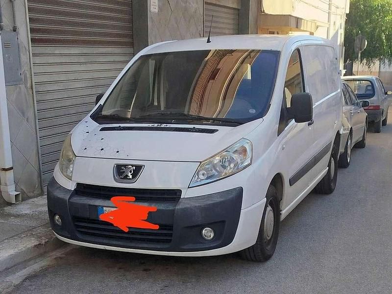 Bianco Usata 2007 Peugeot Expert Furgone | 5000 € - Immagine 1/2