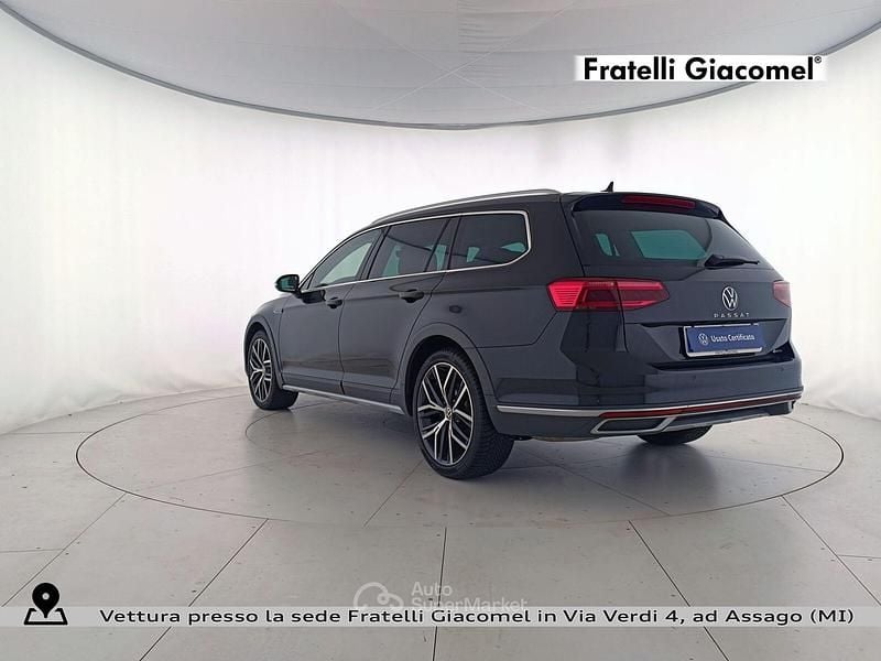 Usata VW Passat Alltrack 200 CV (147 kW) 2022 Nero Station wagon