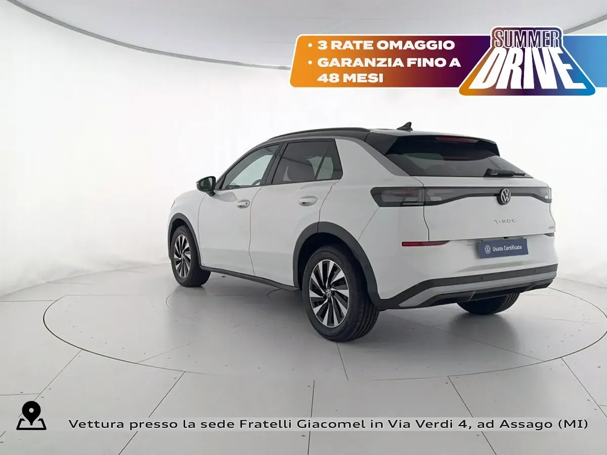 Nuova VW T-Roc Life 150 CV (110 kW) 2026 Pure white nero SUV