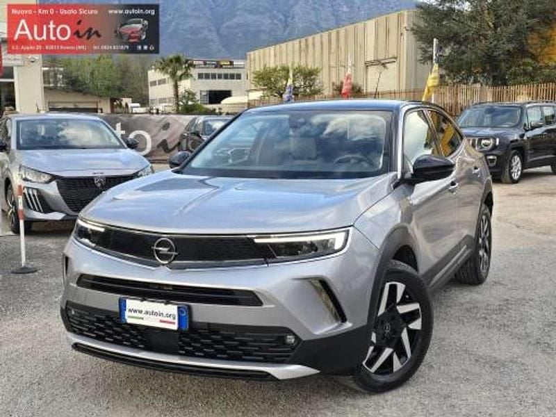 Grigio con tetto nero Usata 2022 Opel Mokka Elegance SUV | 16.999 € (Buon prezzo) - Immagine 1/4