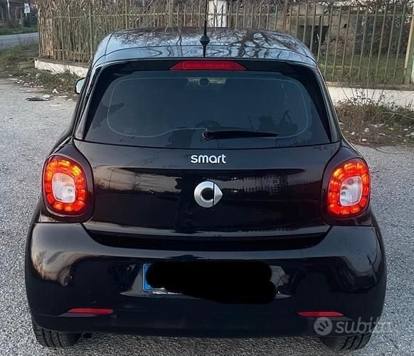 Nero Usata 2018 Smart ForFour Utilitaria | 9000 € (Ottimo prezzo) - Immagine 1/4