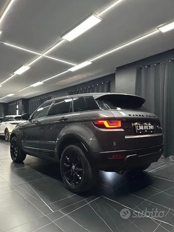 Usata Land Rover Range Rover evoque HSE Dynamic 150 CV (110 kW) 2018 Grigio SUV