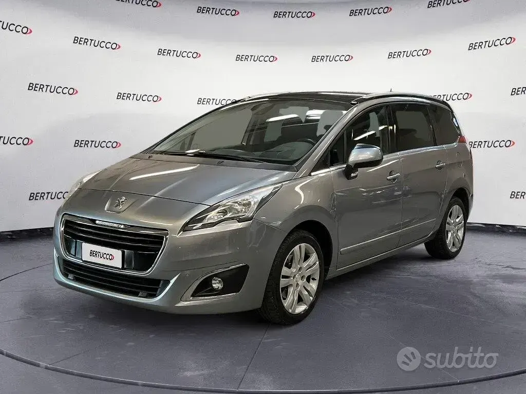 Usata Peugeot 5008 Allure 120 CV (88 kW) 2016 Grigio Monovolume