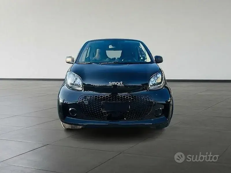 Usata Smart ForTwo Coupé Passion 60 kW (82 CV) 2023 Nero Utilitaria