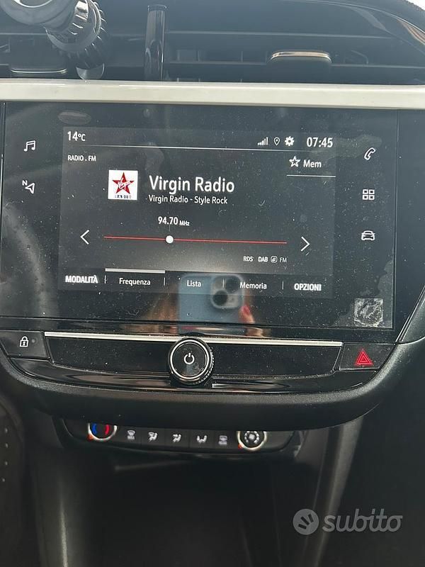 Usata Opel Corsa Design & Tech 75 CV (55 kW) 2023 Utilitaria