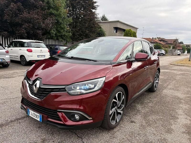 Usata Renault Scénic IV Bose Edition 131 CV (96 kW) 2017 Marrone Monovolume