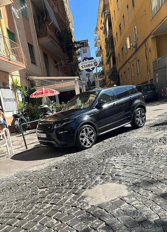 Nero Usata 2017 Land Rover Range Rover evoque SUV | 15.000 € (Buon prezzo) - Immagine 1/2