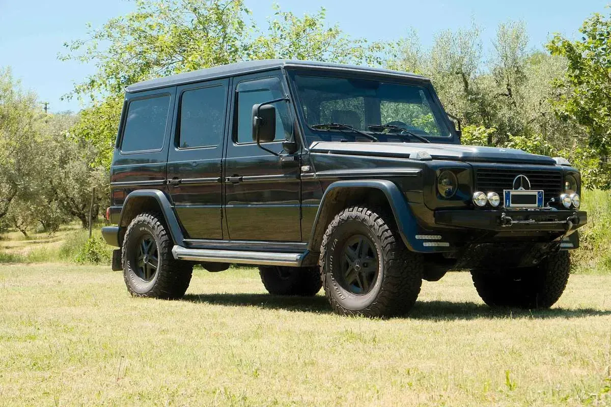 Usata Mercedes G300 170 CV (125 kW) 1992 Grigio SUV