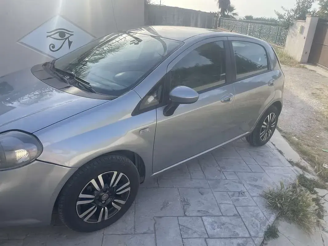 Usata Fiat Punto S 84 CV (61 kW) 2012 Utilitaria