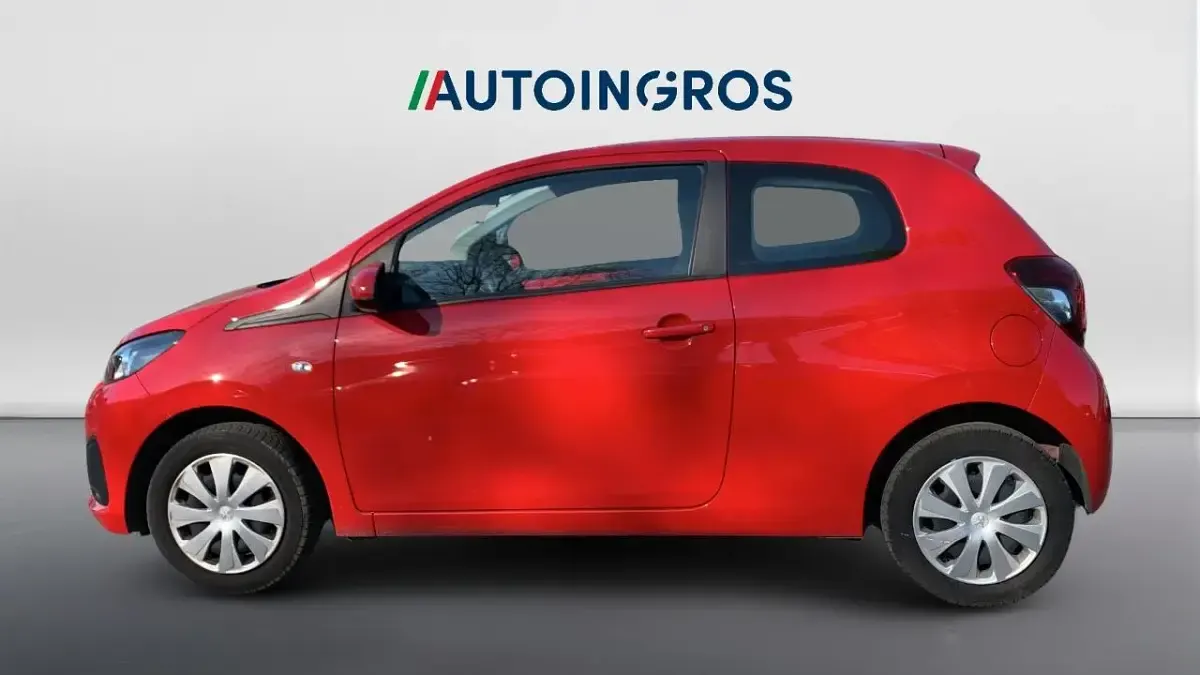 Usata Peugeot 108 Active 72 CV (52 kW) 2020 Rosso Berlina