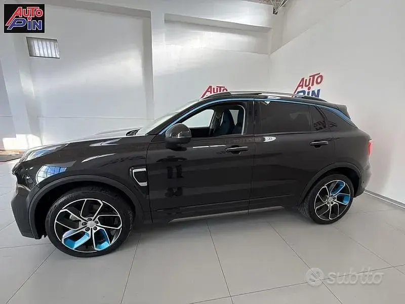 Usata Lynk & Co 01 261 CV (191 kW) 2023 Nero SUV
