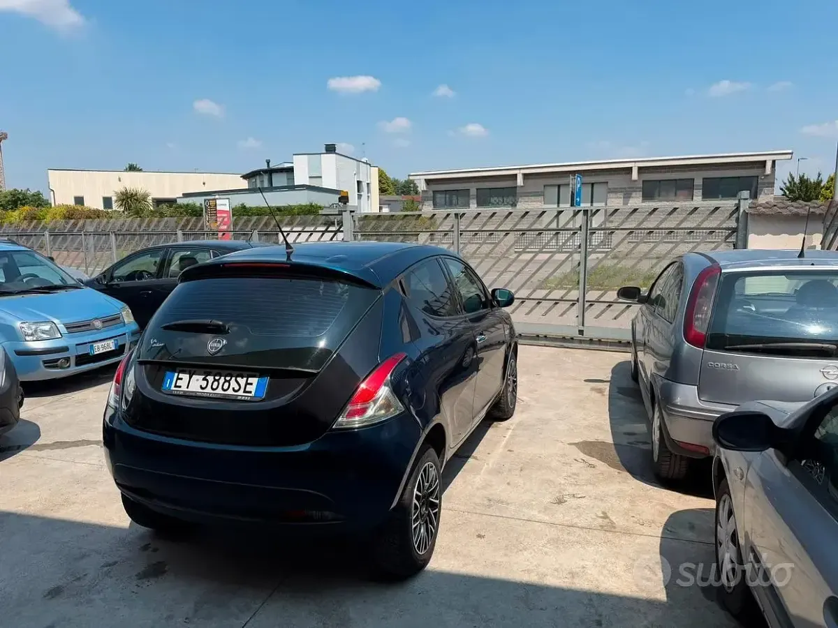 Usata Lancia Ypsilon Gold 80 CV (58 kW) 2015 Other Utilitaria