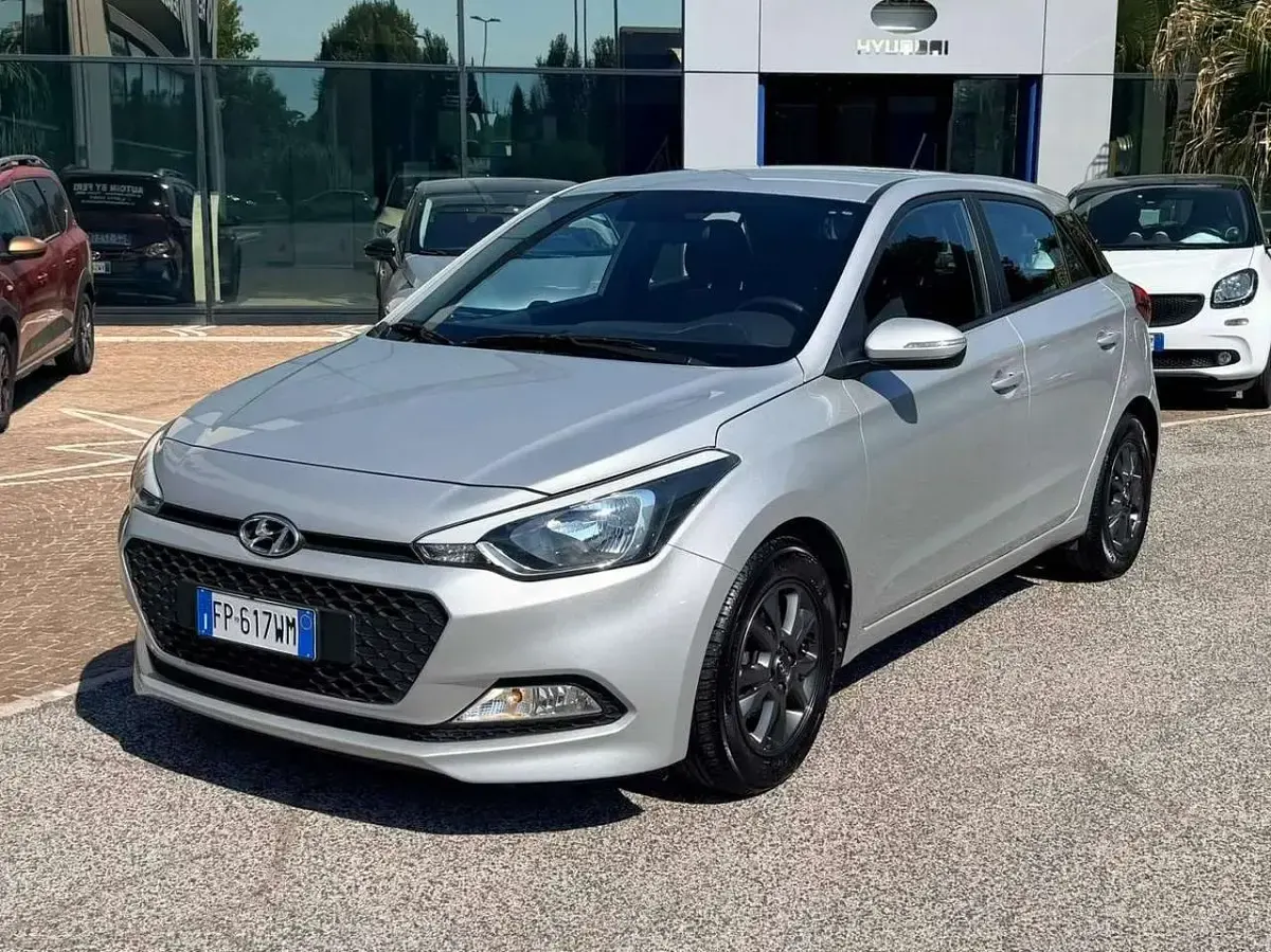 Usata Hyundai i20 Blackline 84 CV (61 kW) 2018 Other Utilitaria