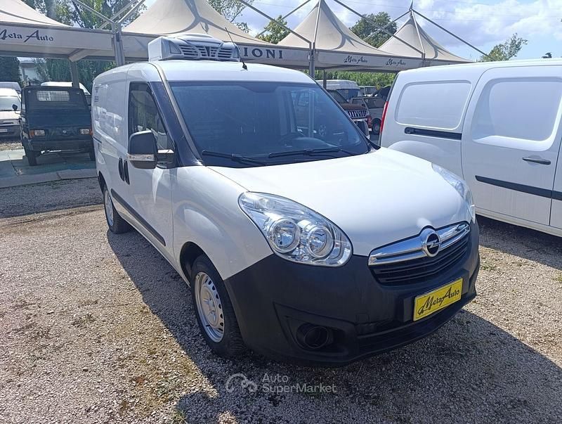 Usata Opel Combo S 105 CV (77 kW) 2015 Other Monovolume